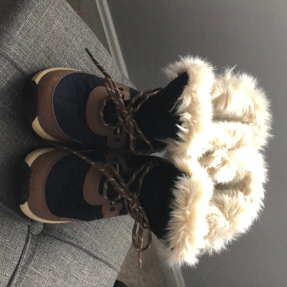Winter boot for girls